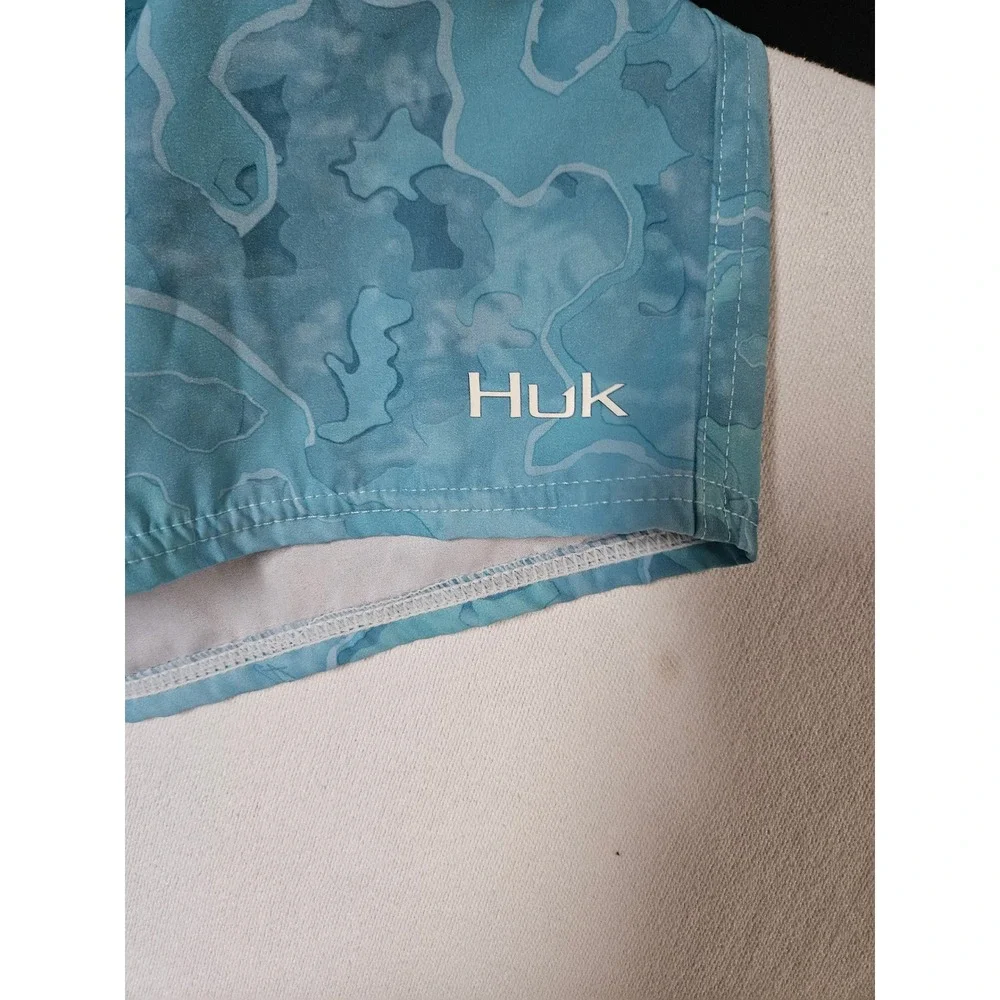Huk Performance Shorts Camo Light Kids Kids Medium Blue Elastic Waist Fishing